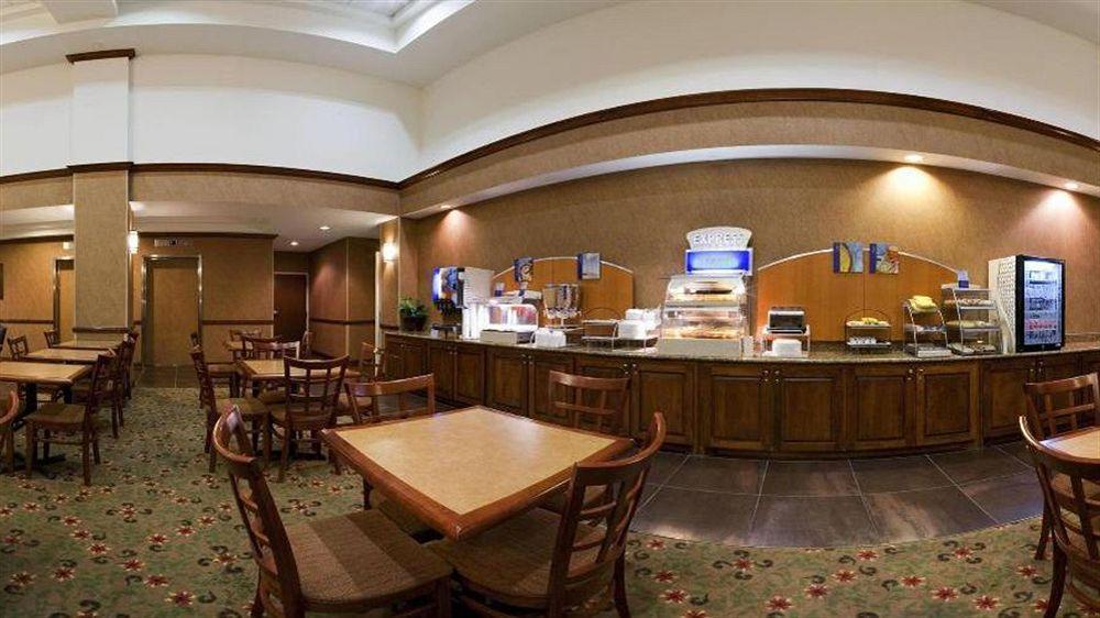 Holiday Inn Express & Suites Irving Conv Ctr - Las Colinas By Ihg Zewnętrze zdjęcie